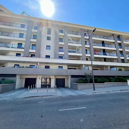 Superbe T3 Front De Au Centre De *